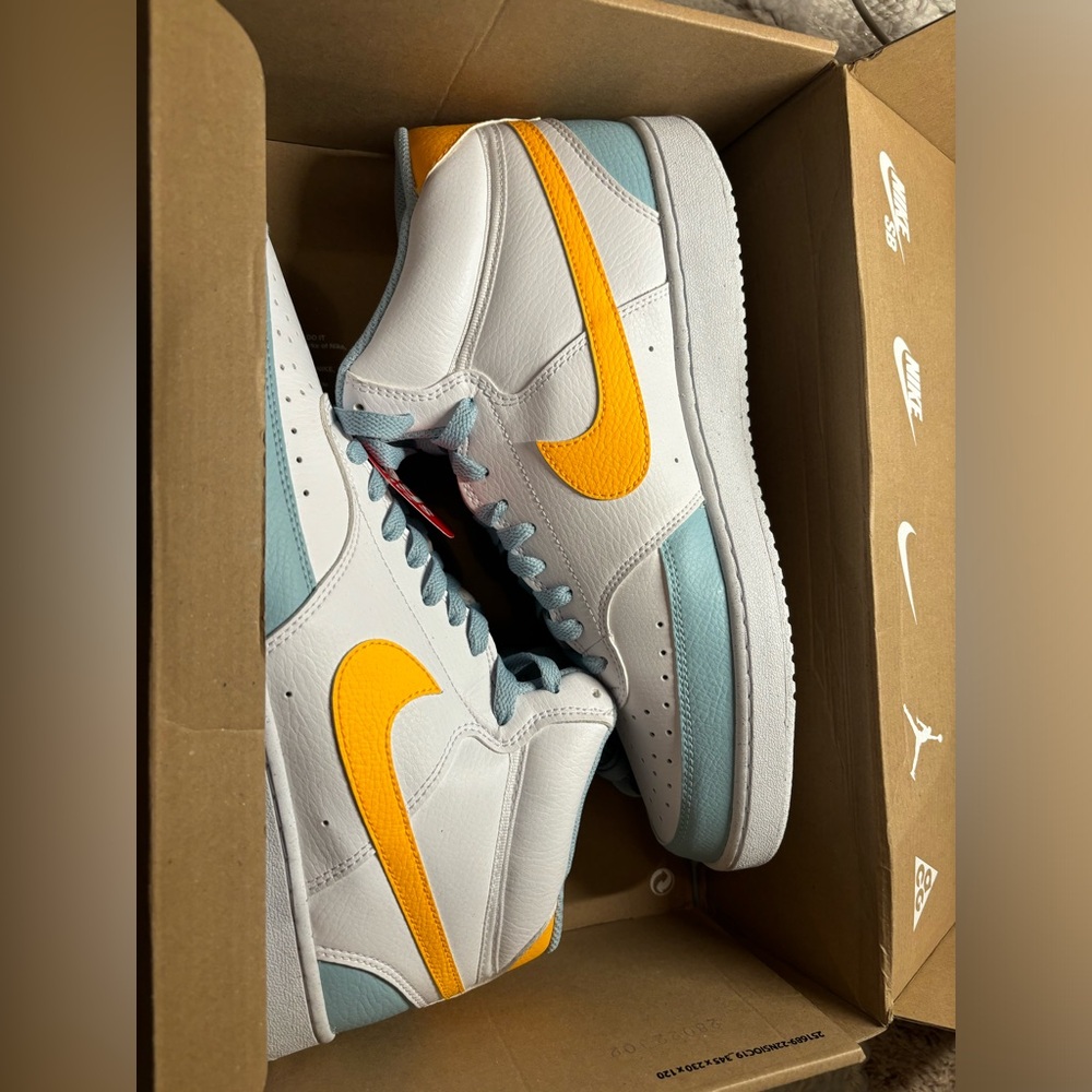 Nike court vision mid NN